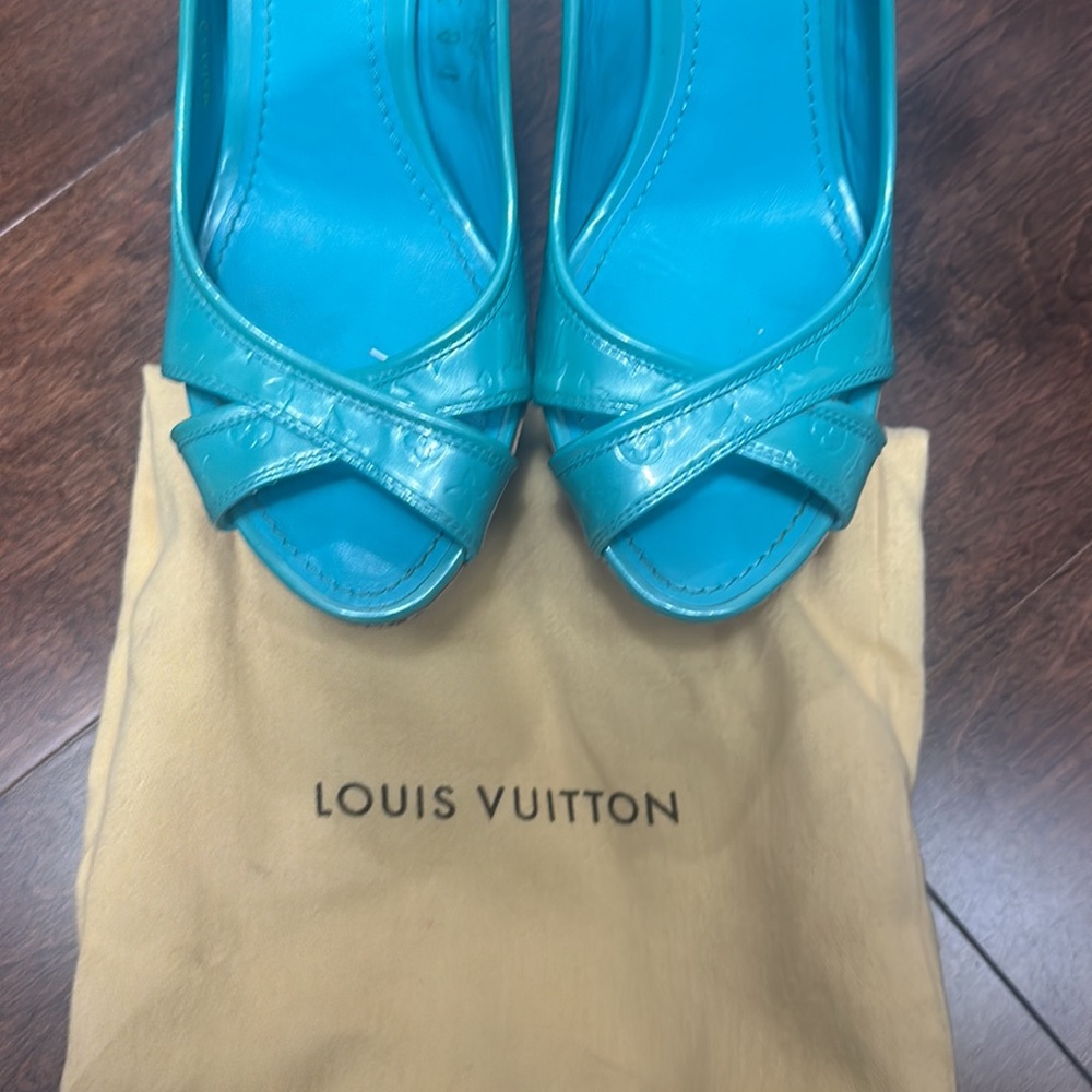 Sandals - Picture 7 of 7